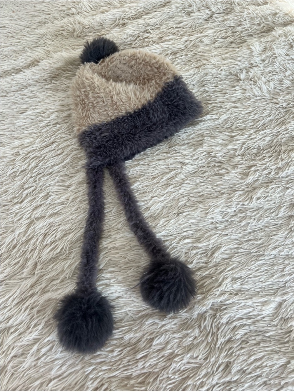 Plush Pom-Pom Earflap Hat - Beige and Dark Gray